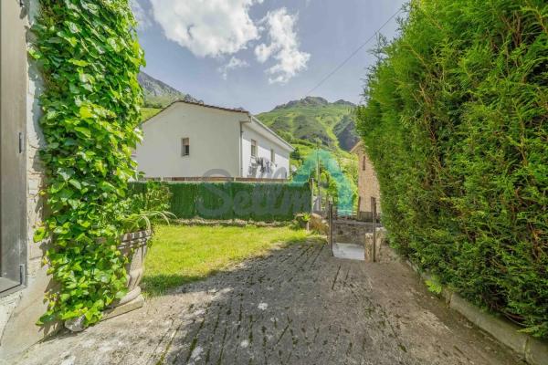 Casa independiente en Ln-8