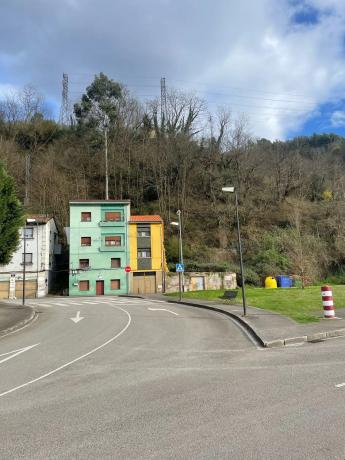 Casa independiente en Barrio Bazuelo, 21