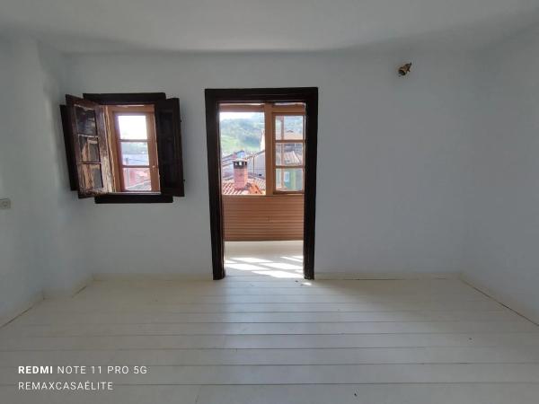 Casa de pueblo en calle la Flor, 6