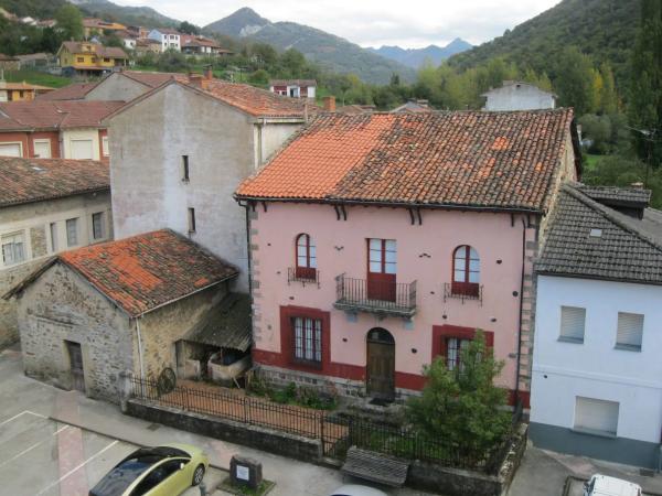 Casa de pueblo en carretera General, 20