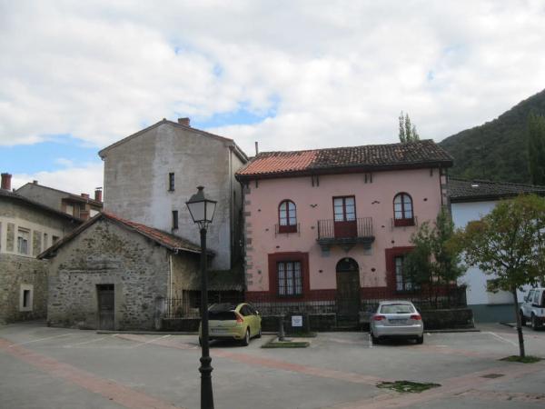 Casa de pueblo en carretera General, 20