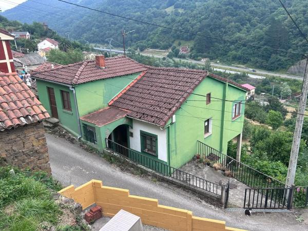 Casa de pueblo en El Fontán, 1