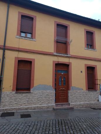 Casa rural en avenida Sama, 14