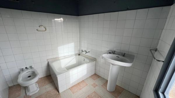 Casa de pueblo en Le-3, 3