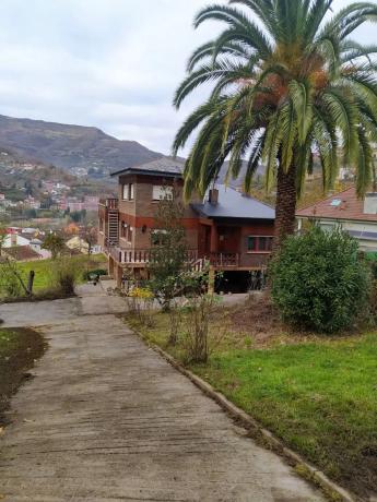 Casa independiente en calle Pepe Requejo, 15