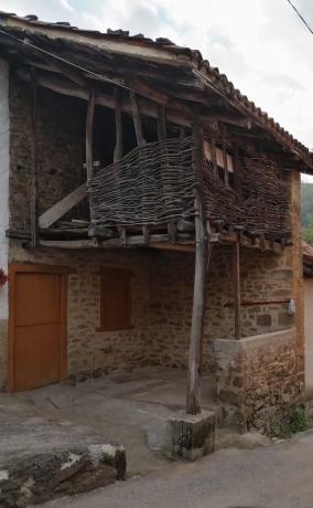 Casa de pueblo en calle tablado de mieres, 19