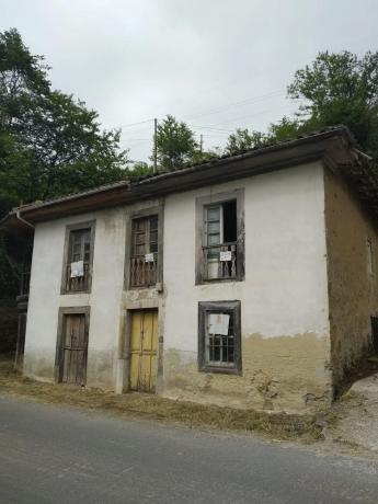 Casa de pueblo en As-242 s/n sn