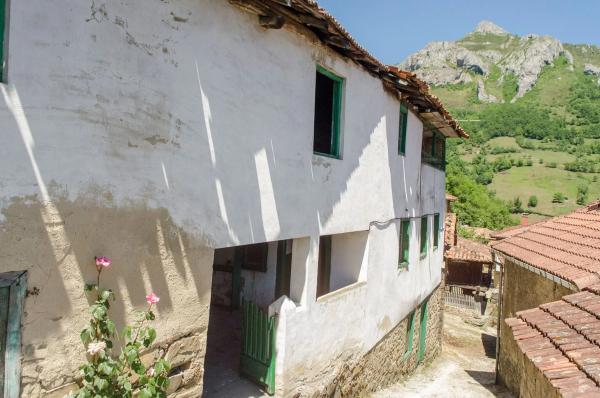 Casa de pueblo en Zurea, 66
