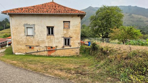 Casa de pueblo en calle Arcallana s/n