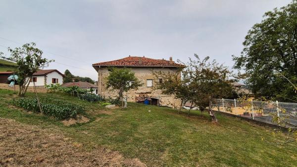 Casa de pueblo en calle Arcallana s/n