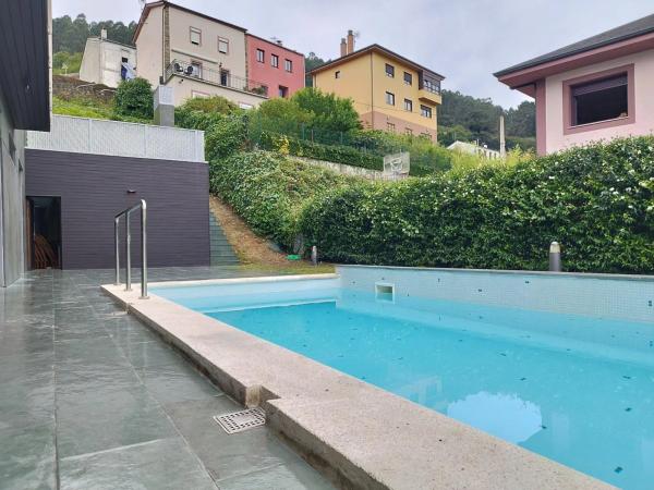 Casa independiente en avenida de Taramundi