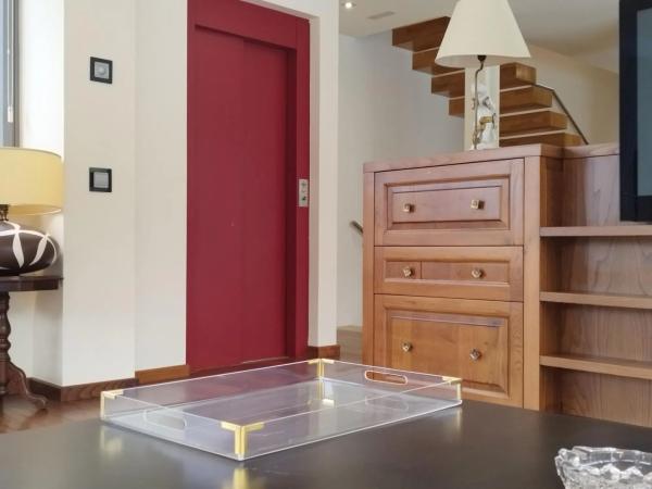 Casa independiente en avenida de Taramundi