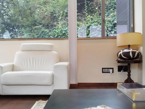 Casa independiente en avenida de Taramundi