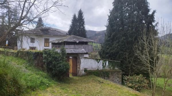 Casa independiente en Lg Valle de Paredes