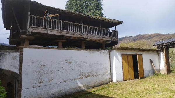 Casa independiente en Lg Valle de Paredes