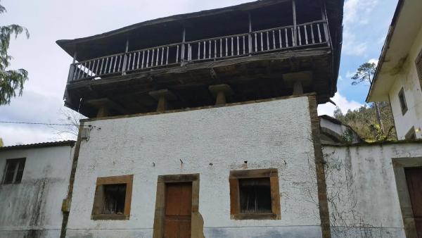 Casa independiente en Lg Valle de Paredes