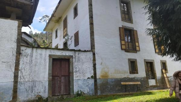 Casa independiente en Lg Valle de Paredes