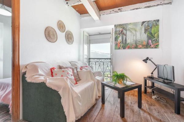 Casa independiente en Barrio la Grandelia, 3