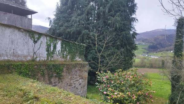 Casa independiente en Lg Valle de Paredes