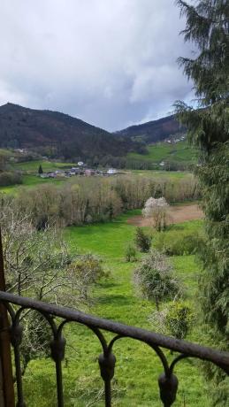 Casa independiente en Lg Valle de Paredes