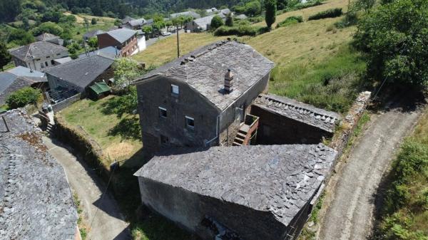 Casa independiente en Barrio la Grandelia, 3