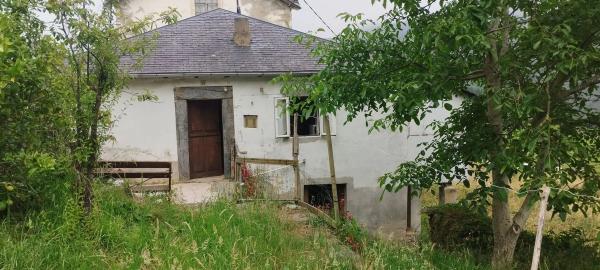 Casa de pueblo en carretera de Serandías, 1132