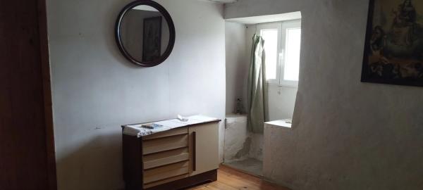 Casa de pueblo en carretera de Serandías, 1132