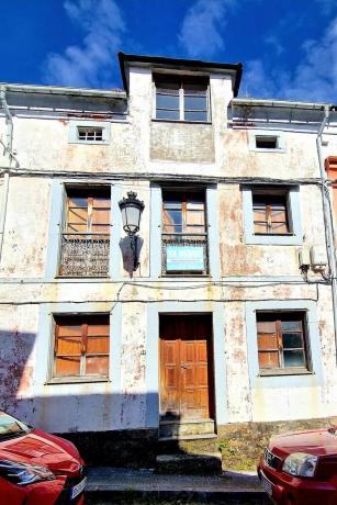 Casa de pueblo en avenida Buenos Aires, 9