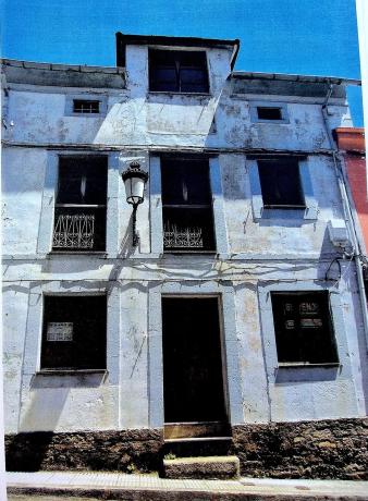 Casa de pueblo en avenida Buenos Aires, 9