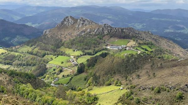 Casa de pueblo en Aldea Brañuas, 29 a