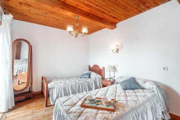 Casa independiente en Vía, 2