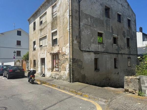 Casa de pueblo en calle Santa Rosa