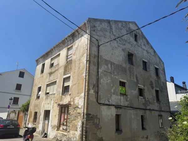 Casa de pueblo en calle Santa Rosa