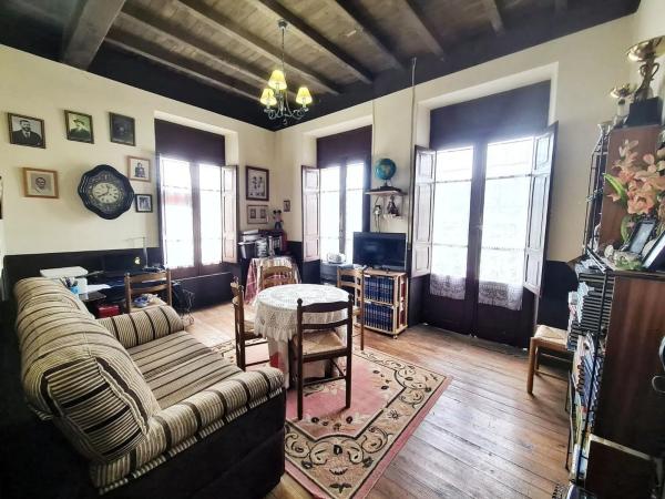 Casa independiente en avenida Asturias