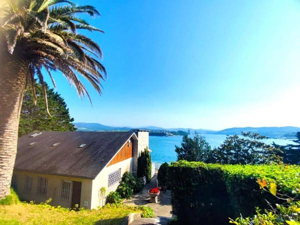 Casa independiente en avenida de Gondán
