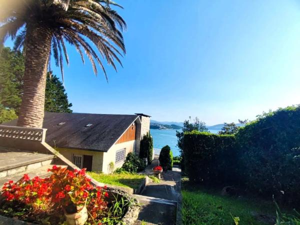 Casa independiente en avenida de Gondán