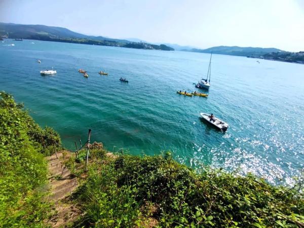 Casa independiente en avenida de Gondán