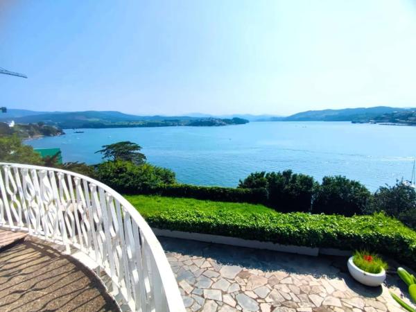 Casa independiente en avenida de Gondán