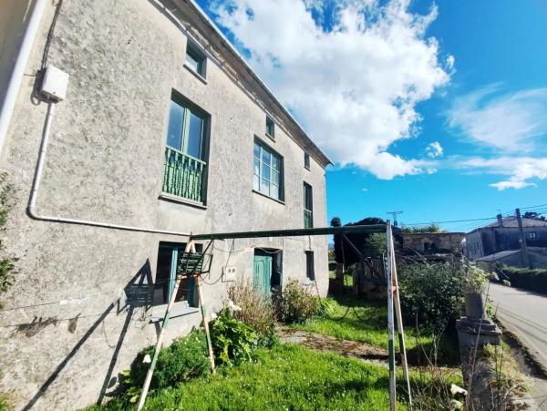 Casa independiente en Portela - San Julián
