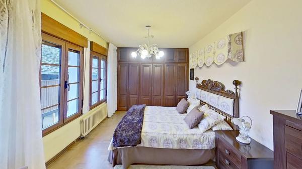 Casa independiente en Lg Casiellas