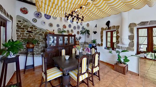 Casa independiente en Lg Casiellas