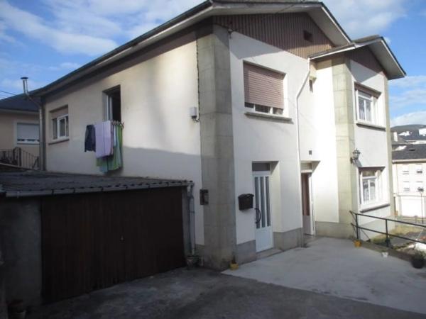 Casa independiente en calle Ferreira