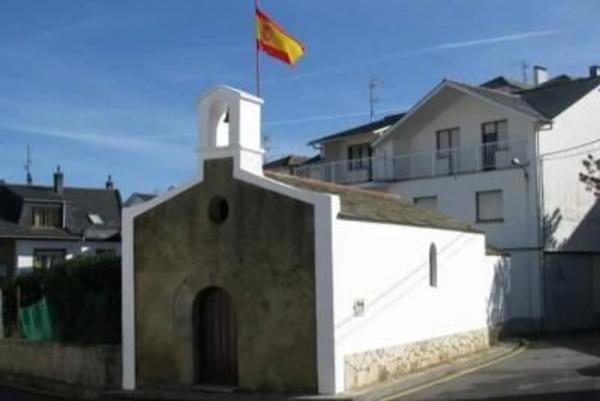 Casa independiente en calle Santa Rita