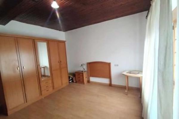 Casa independiente en calle Santa Rita