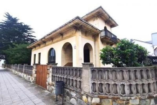 Casa independiente en avenida de Galicia