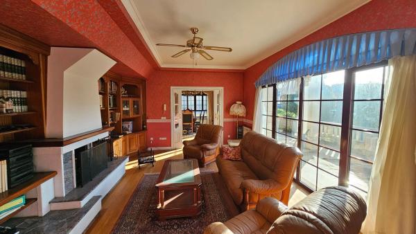 Casa independiente en avenida Navia Asturias