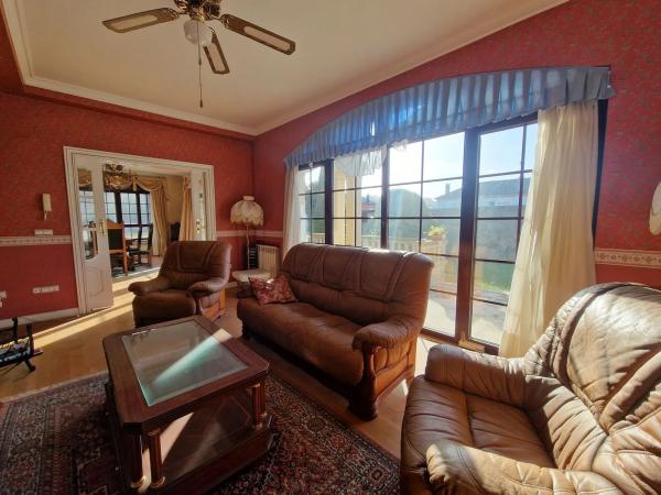 Casa independiente en avenida Navia Asturias