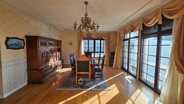 Casa independiente en avenida Navia Asturias