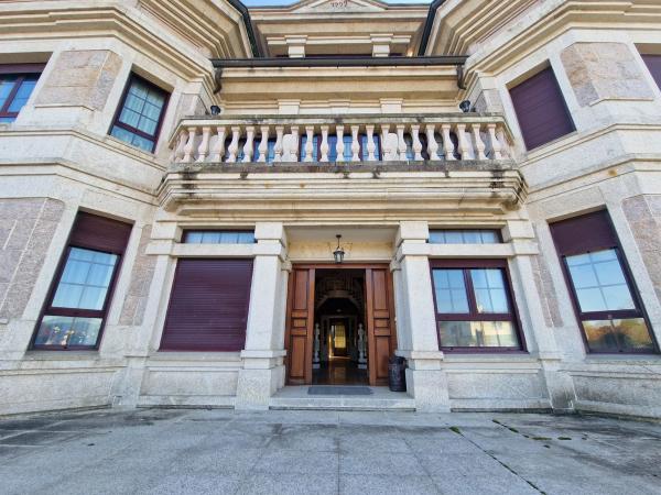 Casa independiente en avenida Navia Asturias