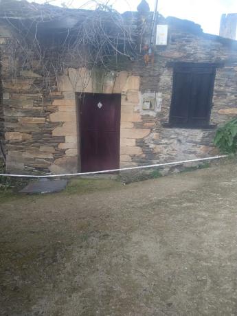 Casa independiente en calle santa eulalia de oscos s/n